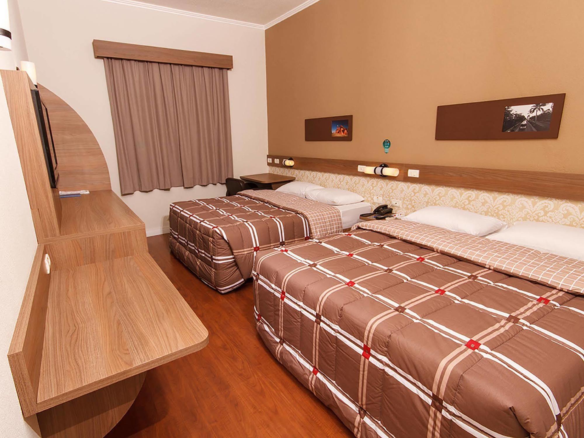 Hotel 10 Itajai/Navegantes Bagian luar foto
